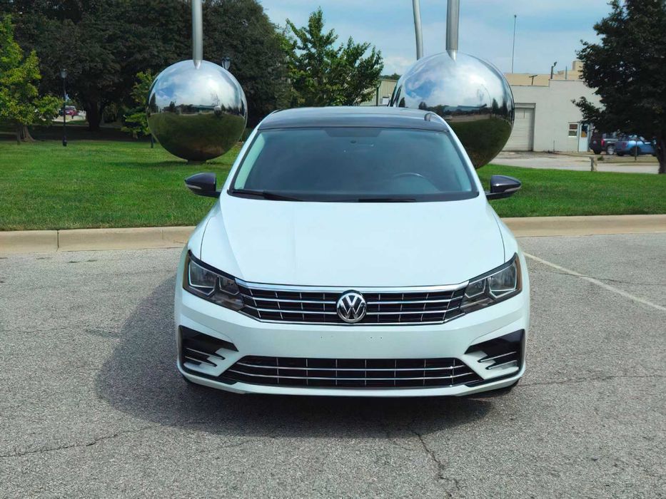 Volkswagen Passat      2018