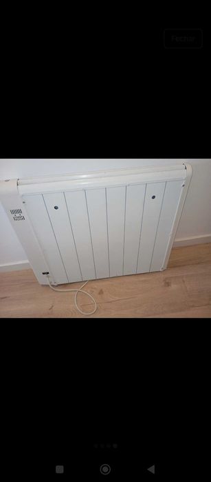 2 Aquecedores a luz um de parede