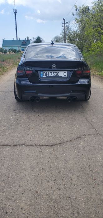 Продам бмв е90 320