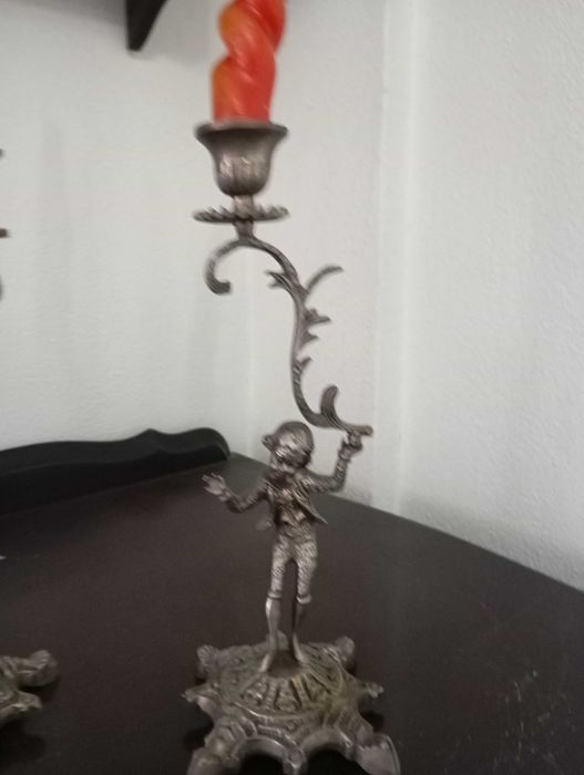 Castiçal (menino menina)