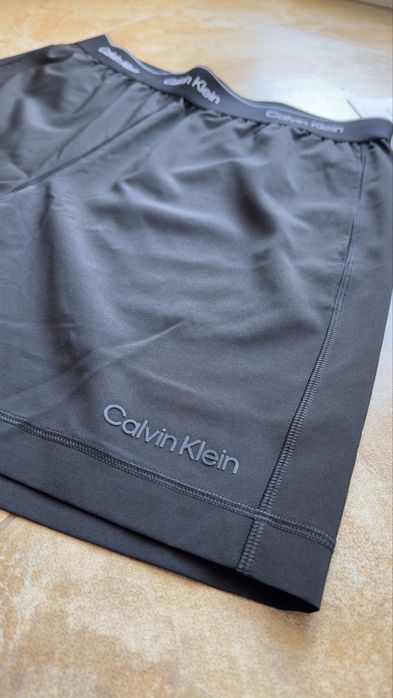 Шорти соловічі Calvin Klein Modern Sport Woven Shorts