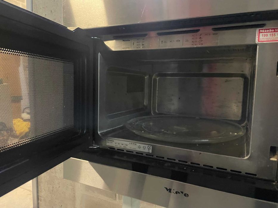 Microondas Miele com grill