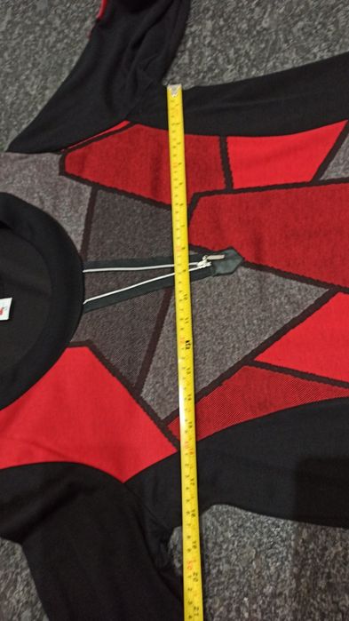 Bluzka czarno - czerwona rozmiar M