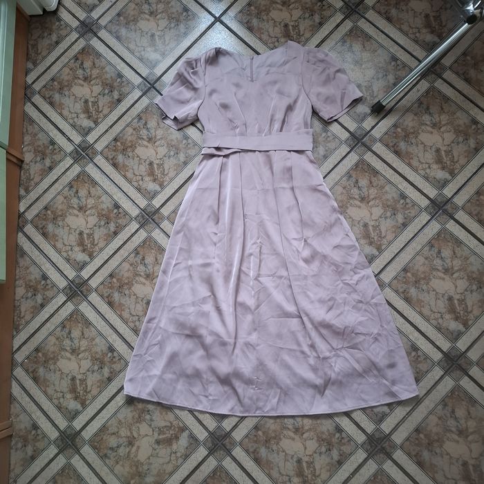 Sukienka midi marki Dazy