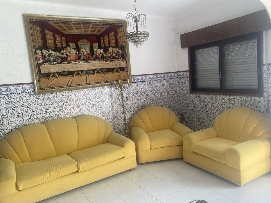 Conjunto de 3 sofas e mesinha centro