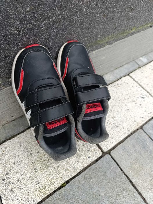 Buty chłopięce adidas 30