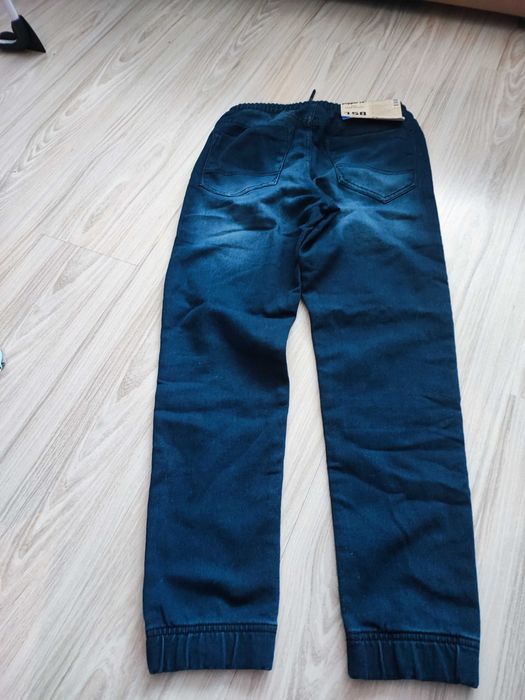 Joggery chpięce 158