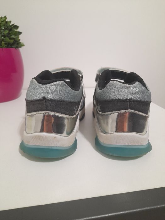 Adidasy świecące  rozm 29