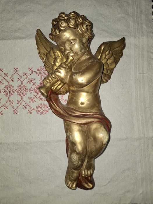 Duas estatuetas de anjos