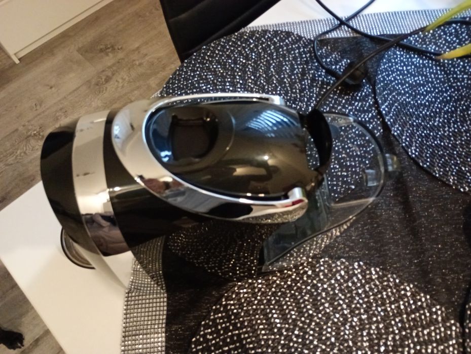 Ekspres do kawy Tchibo cafissimo na kapsułki