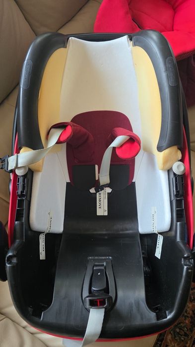 cadeira auto Maxi-Cosi Pebble Plus + base Isofix