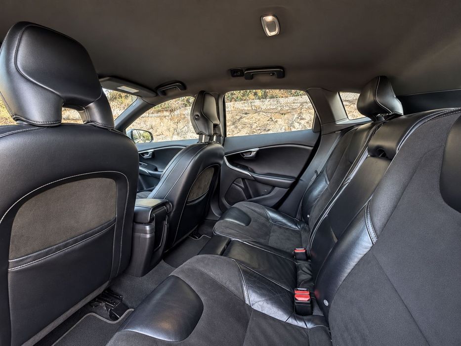 Volvo V40 1.6D R-Design Nacional