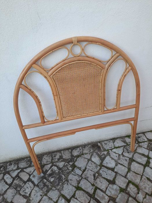 Cabeceira de cama individual em palhinha, como nova