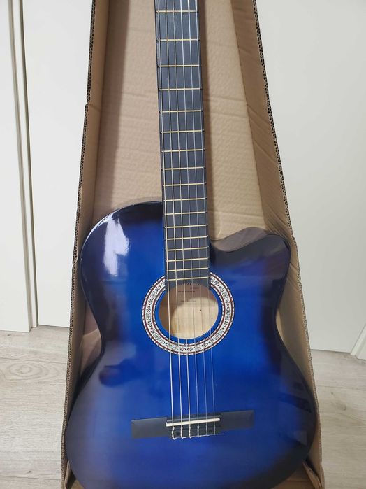 гитара классическая синяя с вырезом нейлоновые струны