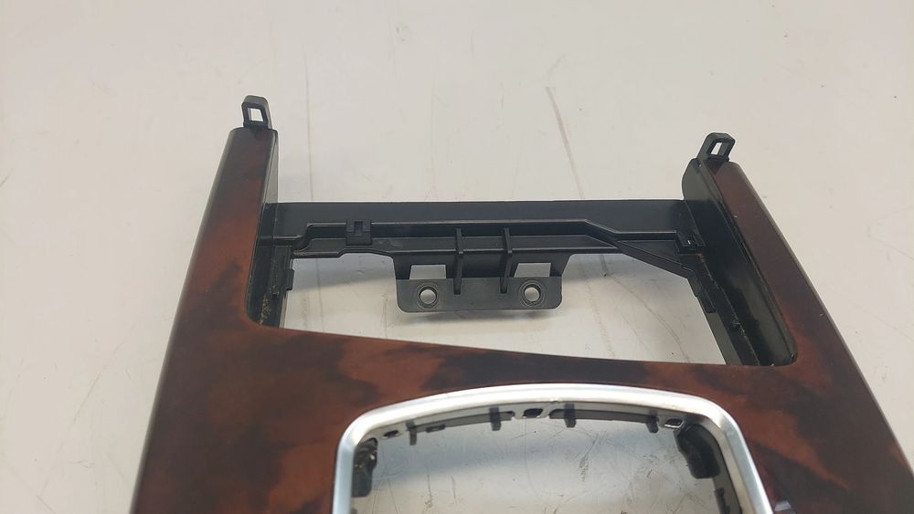 Consola central AUDI A6 (4F2, C6)
