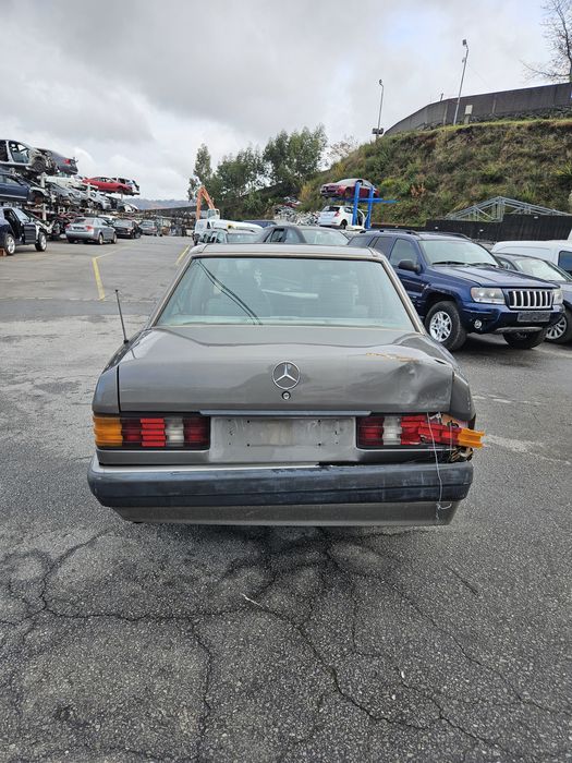 Mercedes-Benz 190D W201 2.0D de 1992 para peças