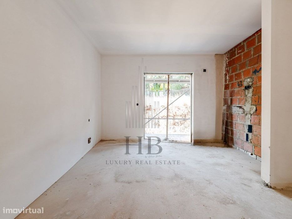 Apartamento T2 com terraço - Loures