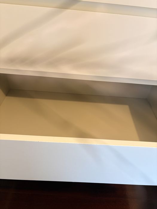 Comoda Malm cor branca ikea