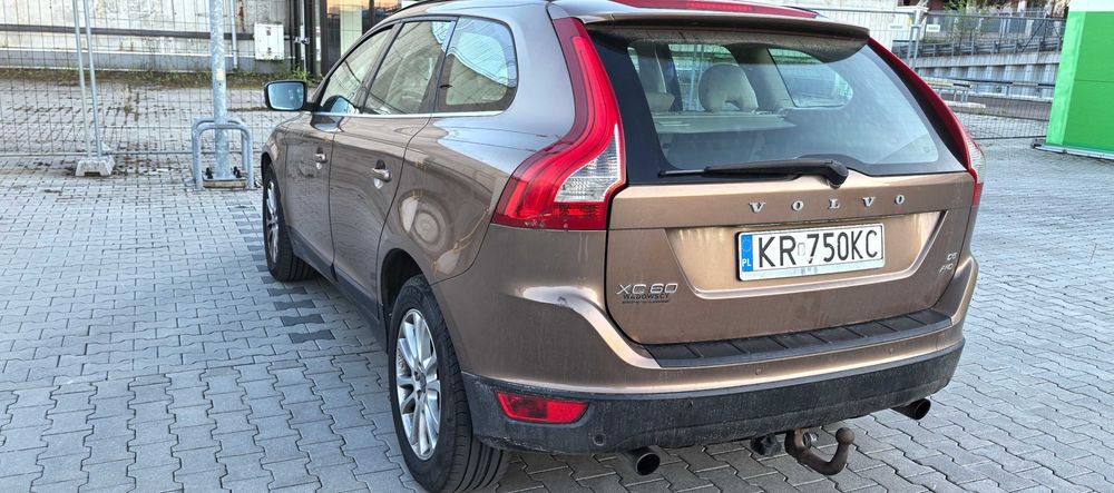 VOLVO XC60 2009 AUTOMAT 4X4 2,4 D5 205KM