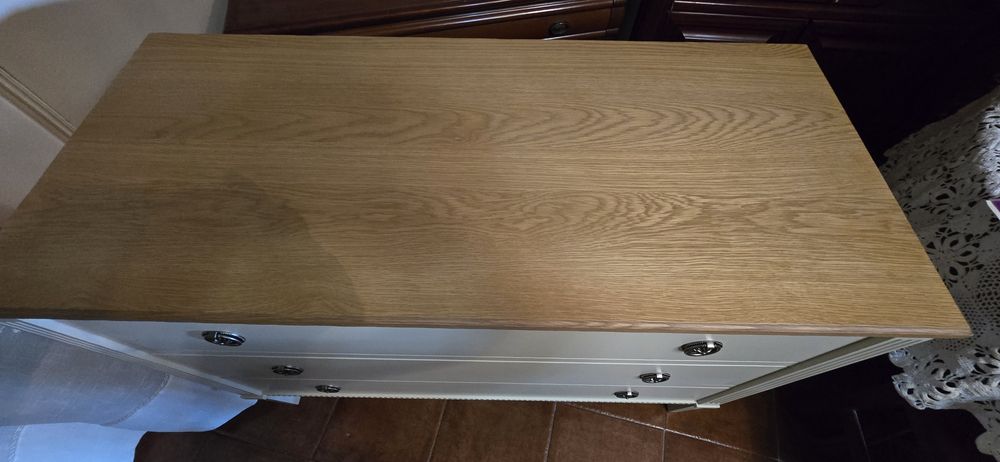 Cómoda madeira lacada gavetas deslizantes