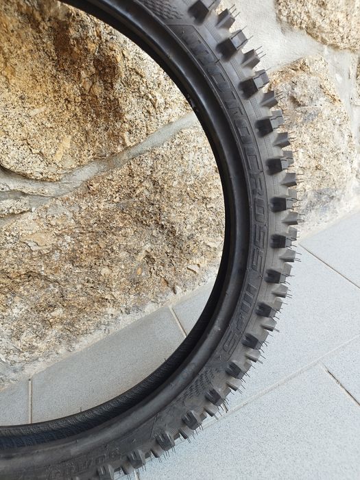 Pneus Razorback Allround novos – 80/100‑21 + 110/100‑18