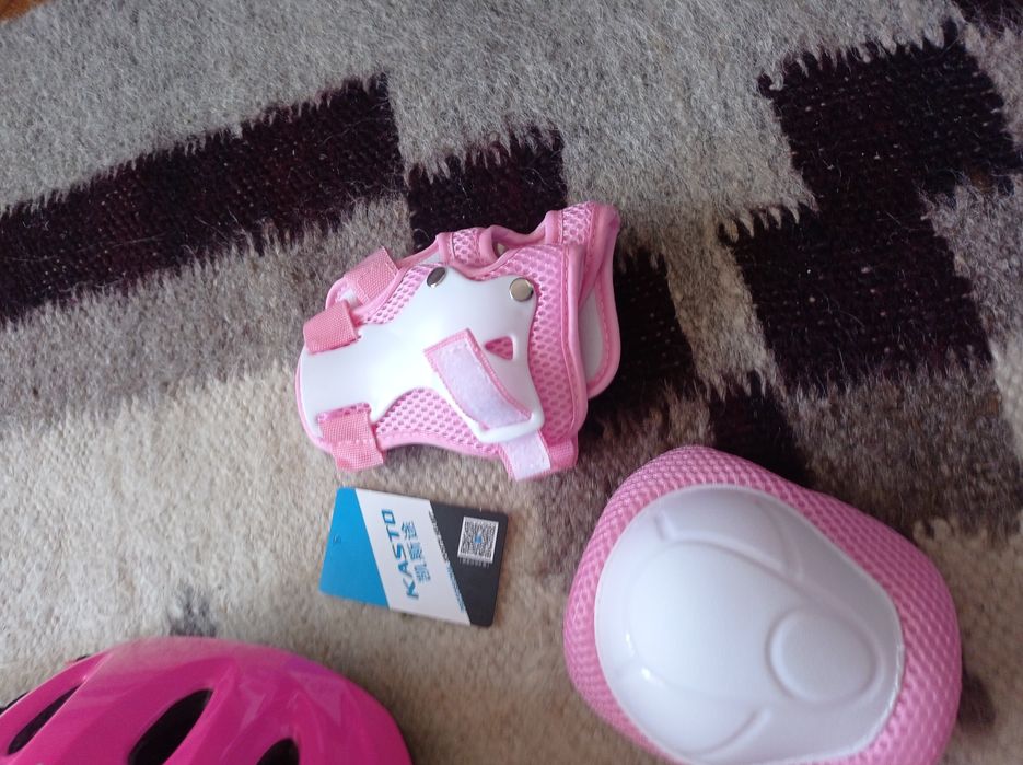 Набір для велосипеду ,роликів,або скейту.