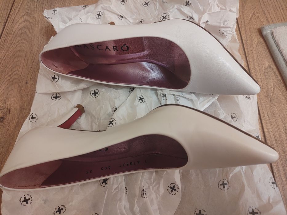 Buty ze skóry białe, ślubne Mascaro r. 36