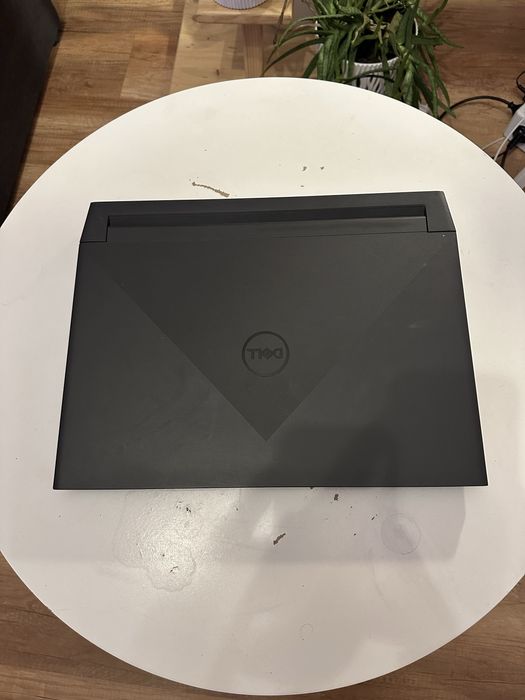 Laptop DELL G15 5510