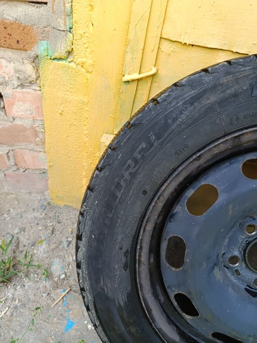 Продам комплект шин приміорі