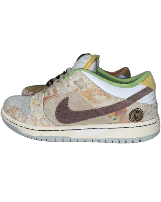 NIKE SB DUNK LOW Street Hawker