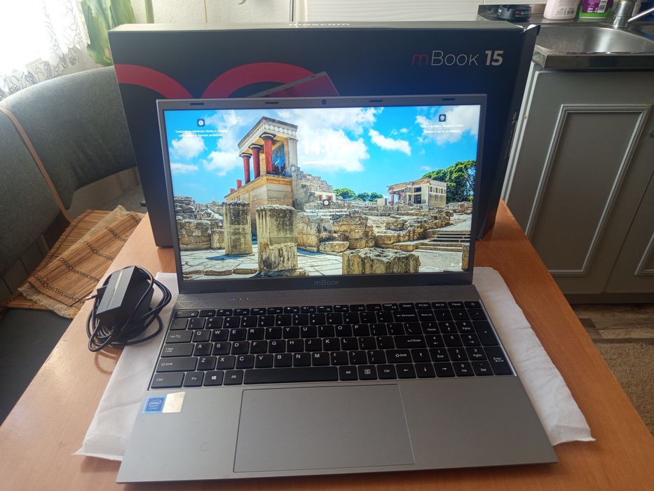 Laptop MAXCOM  mBook 15.6" 8GB RAM 256GB  ,WINDOWS 11 ,TORBA ,JAK NOWY