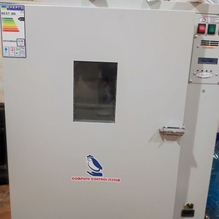 Інкубатор Бест 360 б/у в хорошем состоянии..