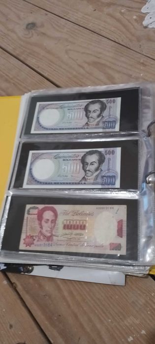 Colecao de 54 notas da Venezuela