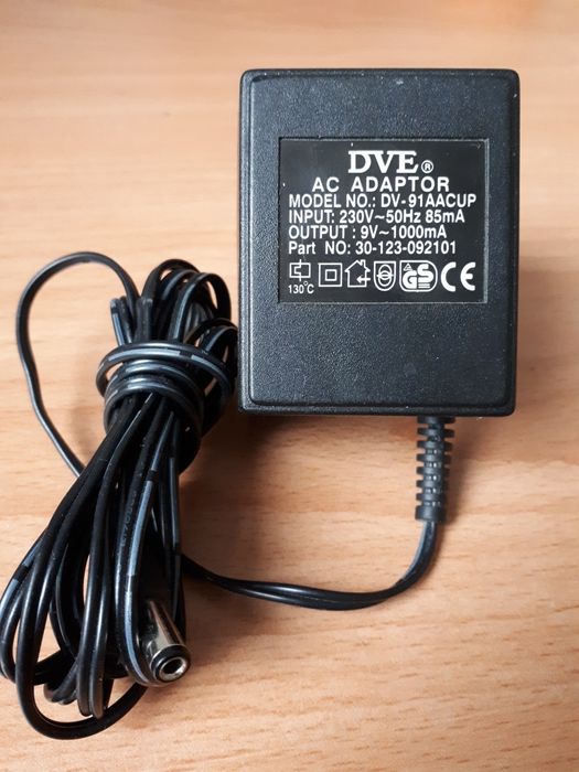 Трансформаторный адаптер блок питания зарядное 9 вольт 1000 mA