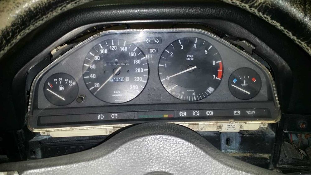 BMW E30 Coupe 320i_ Fase II_Para Peças