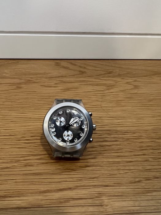 Relógio Swatch FULL-BLOODED SILVER – elegante, pouco usado