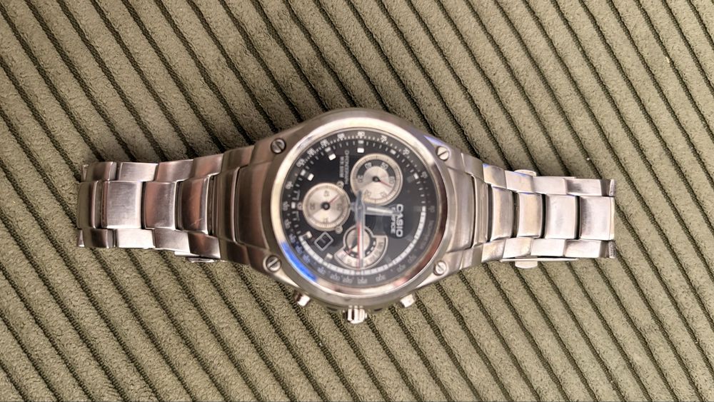 Vendo relógio Casio Edifice EF-507D-1AVDF