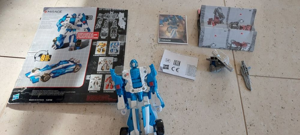 Mirage – Transformers Combiner Wars (Deluxe Class)