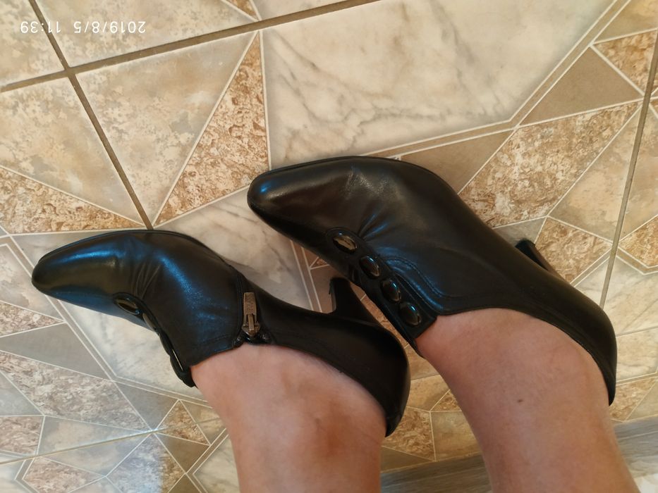 Кожаные модельные туфли