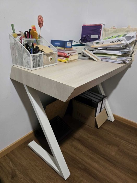 Secretária Nith LEVIRA