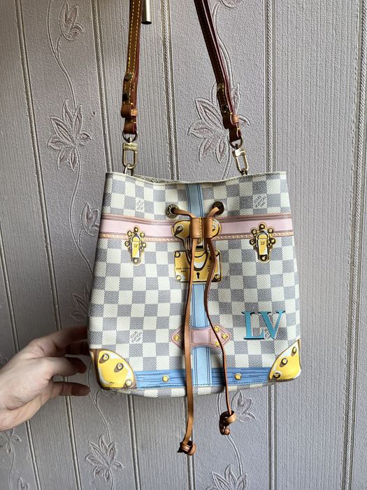 Сумка кожаная на длинном ремне Louis Vuitton оригинал номерная