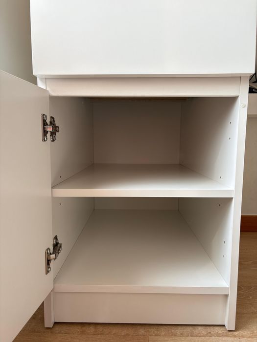 Secretária IKEA Malm 140*65 ( como nova)