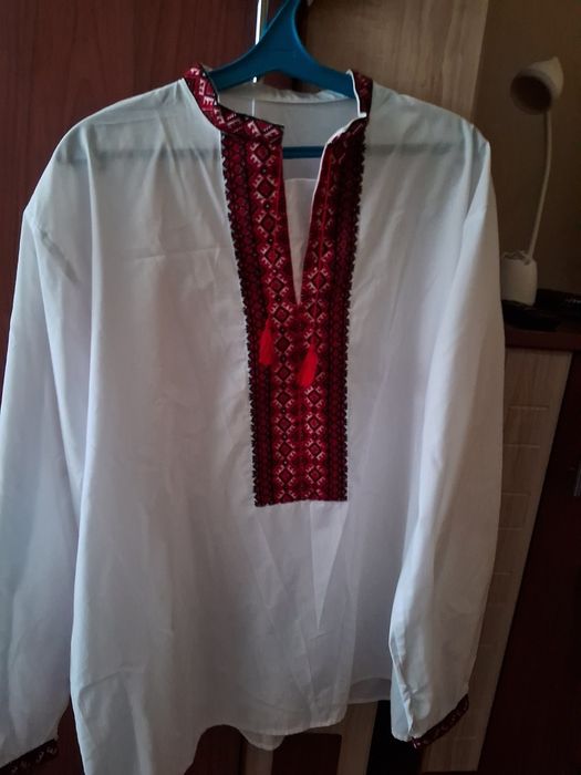 Продаю  мужскую вышиванку