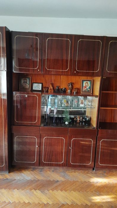 Продається сервант з комплекту "Бистриця"