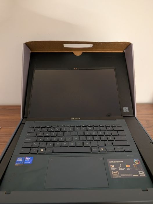 Portátil ASUS Zenbook - 14'' - Intel Core Ultra 9 - RAM: 32 GB - 1 TB SSD - Intel Arc Graphics - Novo c/garantia