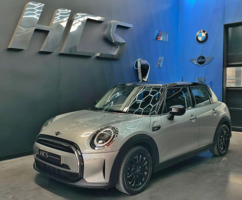MINI 5-Door Cooper Camden Edition Automatic