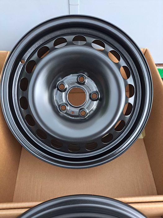 Felgi stalowe 16 5x112 VW Golf Seat Leon Skoda Octavia Audi Q3 ET42.