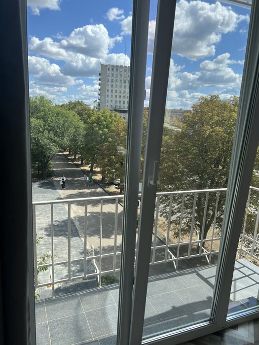 Оренда подобово. Квартира -  студія, ТЕПЛА, світла і затишна