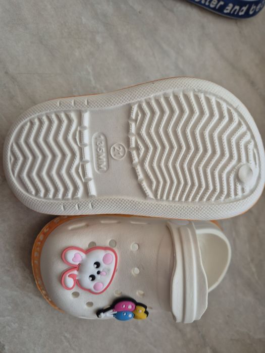 Шльопанці дитячі