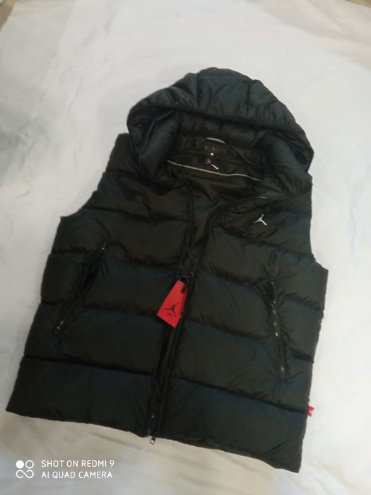 Пуховой жилет мужской Jordan XS-2XL безрукавкДжордан с капюшоном и без